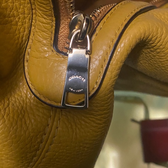 Coach Mustard Yellow Lexy  pebble leather bag no hang tag 🏷️ - Picture 10 of 12